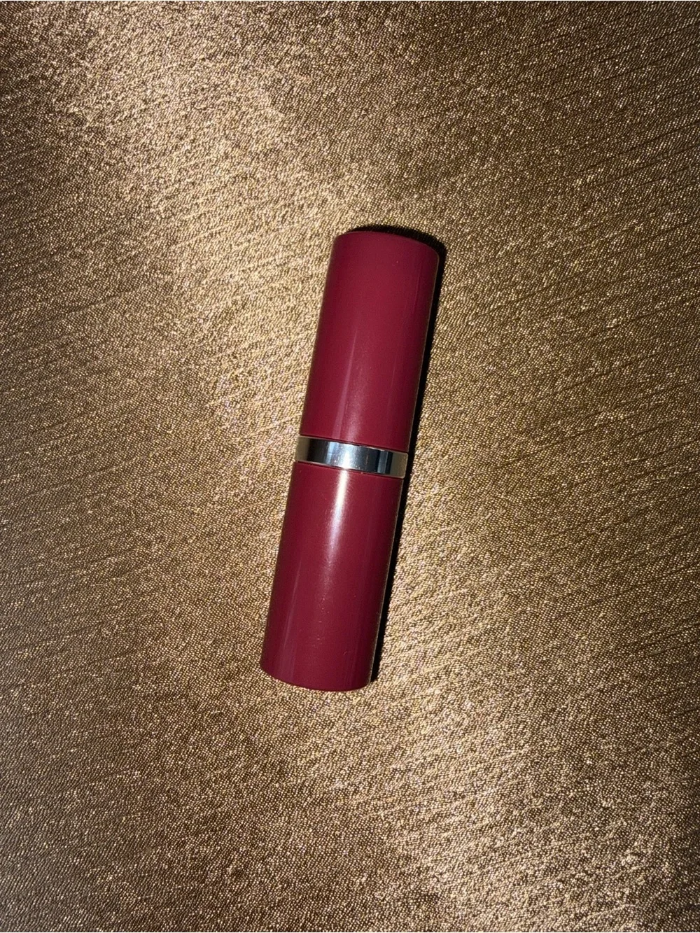 Clinique Pop Hydrating Lipstick shade - Plum Pop